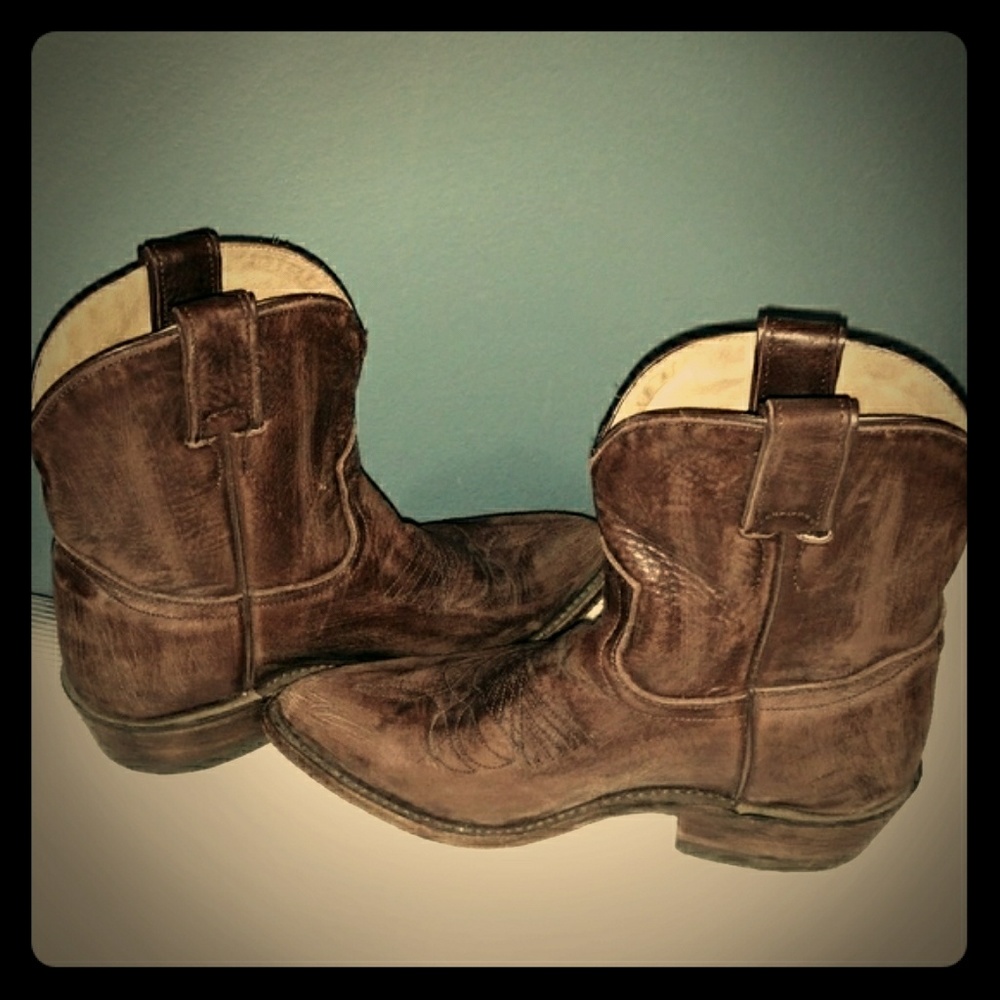 🎉SALE!!🎉 Frye Billy Short Boots Size 6.5 ❤️